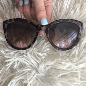 Jessica Simpson tortoise sunglasses